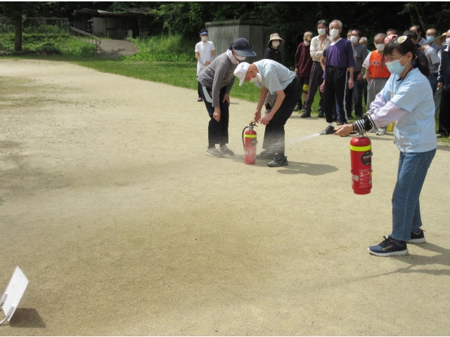 みんなで訓練しました。