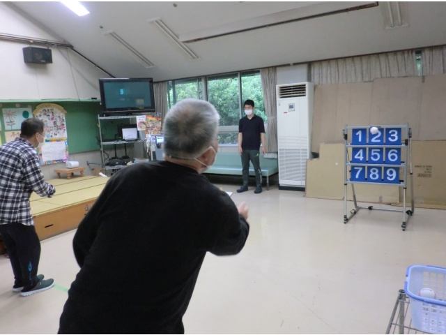 針の穴を通すコントロール