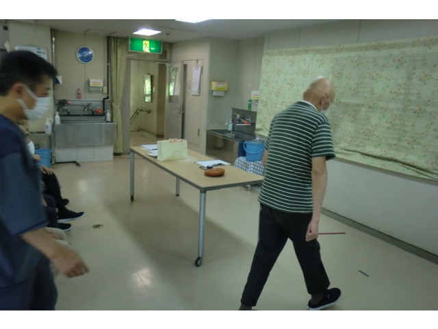 まずは歩速を測ります