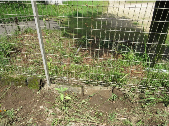 ブロックでふさぎました。