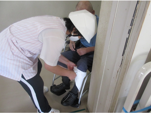 負傷した利用者の救護