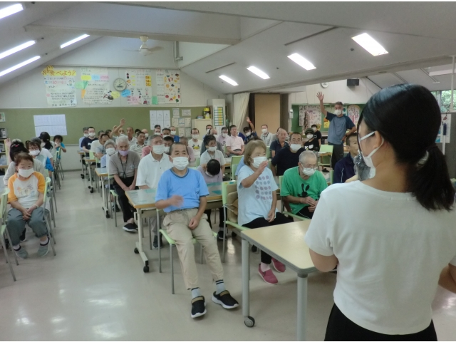 おや⁉職員も…？