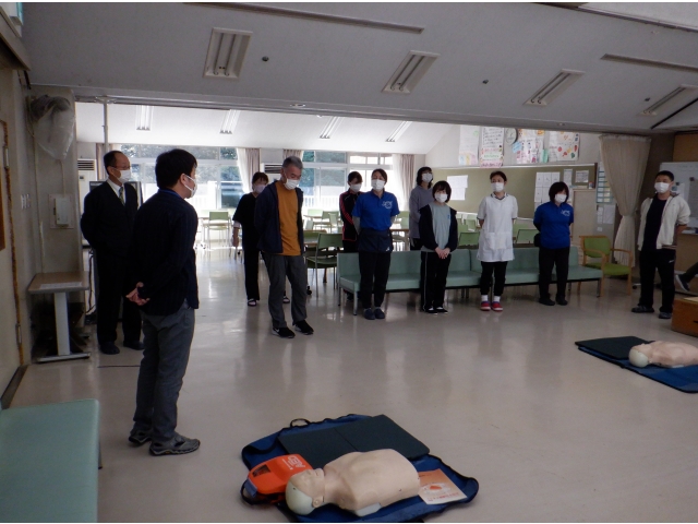 今年も集会室で実施しました。