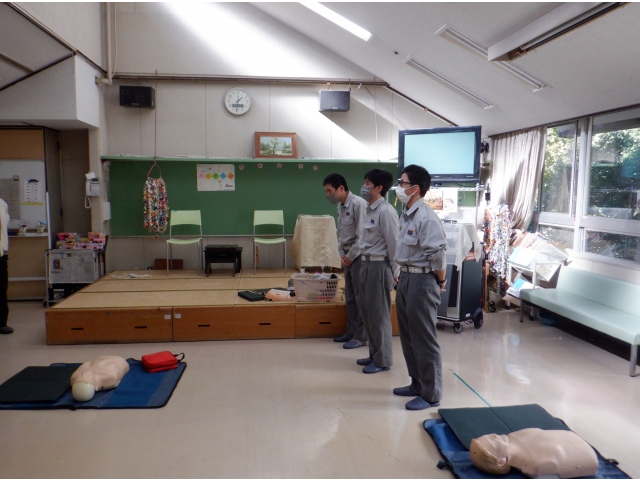 消防署からは３名の署員の方に来ていただきました。