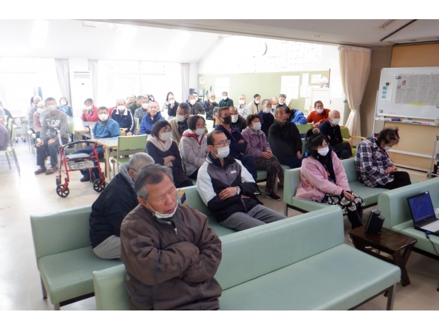 夢を見ている方も…。