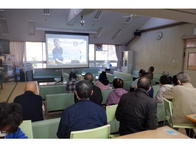 真剣に聞いています