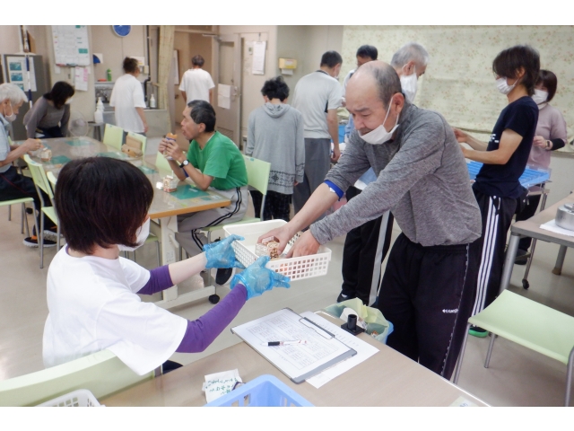 終了後、簡易朝食をとりました