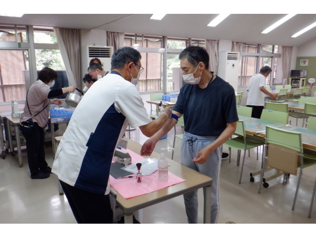 止血の具合をみます