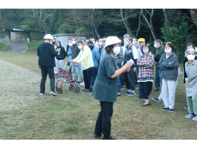 避難者点呼し安否確認をします