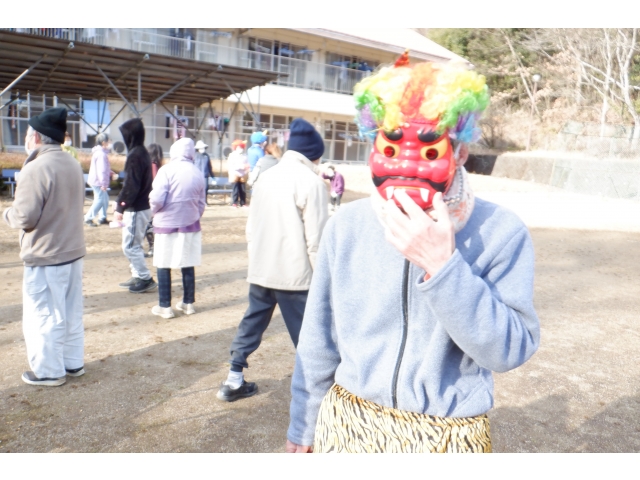 カラフルな鬼さんです