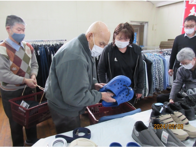 みなさん吟味しております