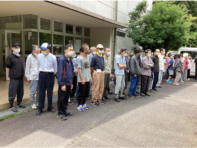 消火器の説明を聞いています♪