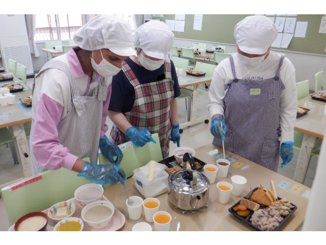 トロミの付け方を学びました