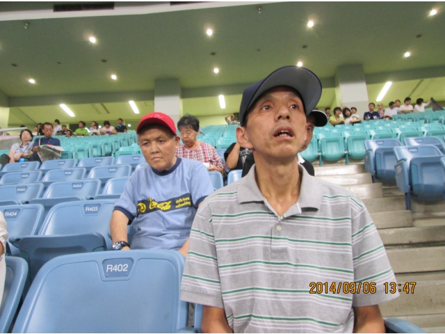 一塁側の内野席のよく盛り上がる席でした(^O^)