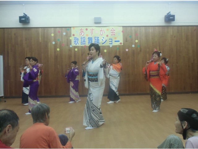 まさかの小林幸子（のモノマネのかた）登場!!