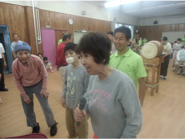 利用者様もどんどん前にでてきます(^O^)