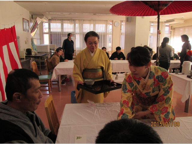 本格的な茶道に少しだけ近づけました(^_^)/