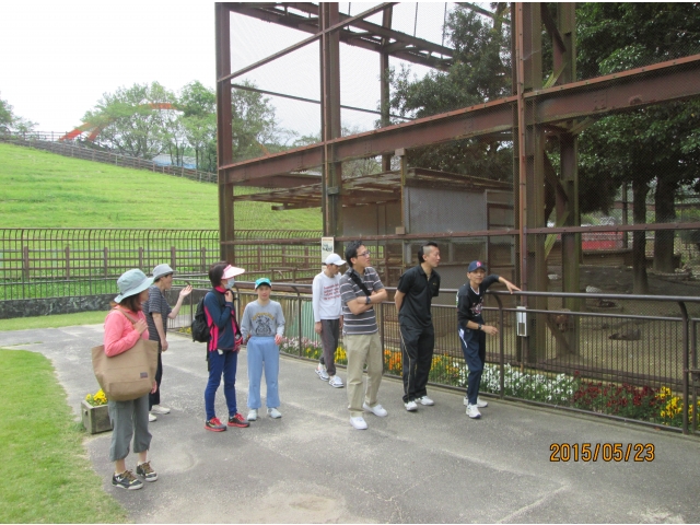 みんなで散策します。