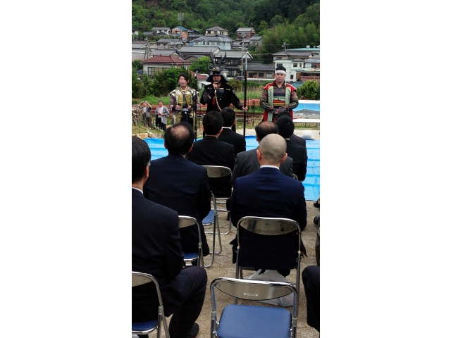 「えい、えい、おー！」と開会宣言！