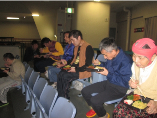 大会前にお昼ご飯（2つの16分音符）