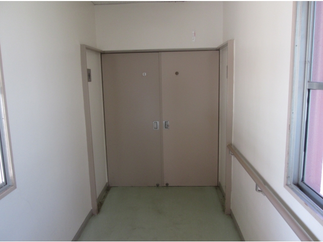 防火扉もしっかり締めて、