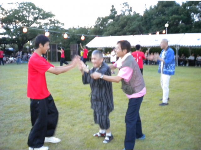 ハイ！タッチ
（＾＾）