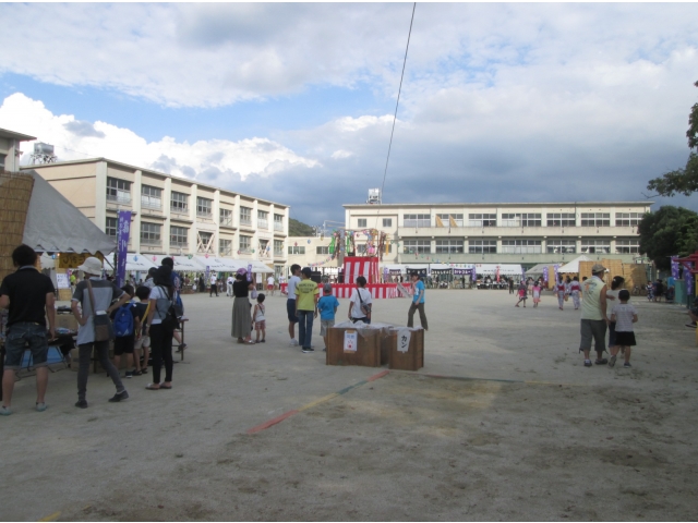 いろいろな模擬店がありました