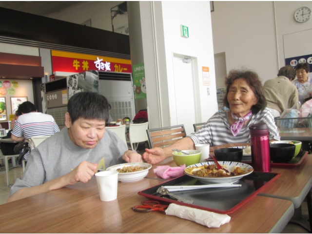 お母さんとお食事