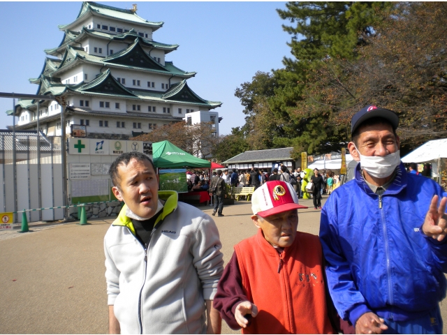 名古屋城を散策
