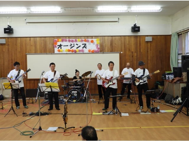 生バンド演奏の迫力