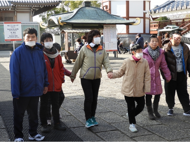 本堂まで長い道のり
あと少しです！