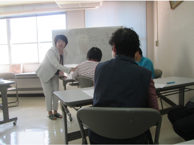 相手に触れる時は…