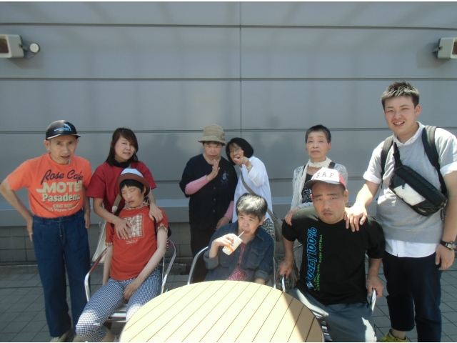 デッキで記念撮影