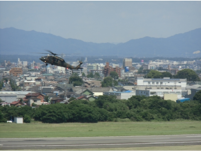 ヘリコプター
離陸しました