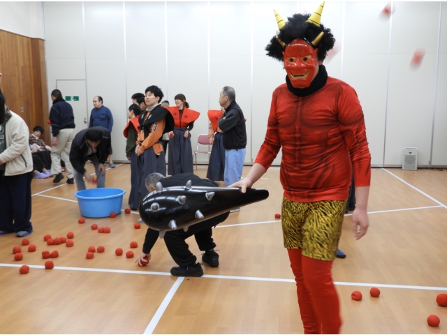 迫力ある鬼の登場！