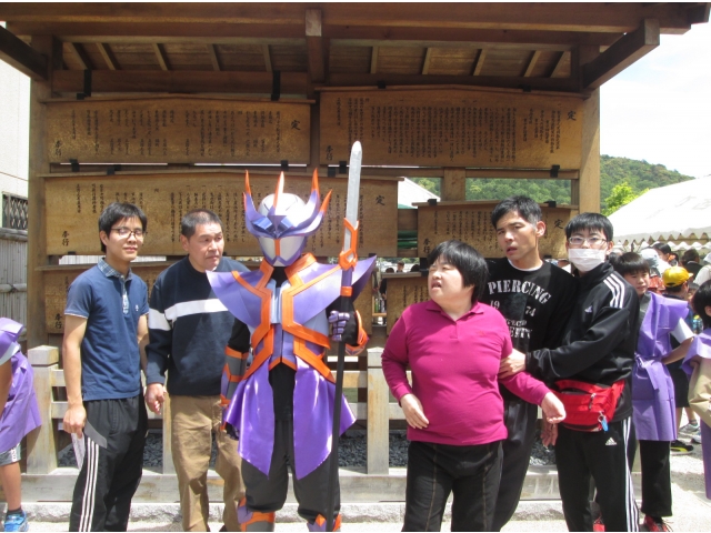 武将隊と一緒に撮影できました。
かっこいい！