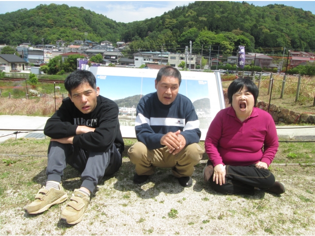 本陣跡広場にある看板の前で記念撮影。楽しいまつりでしたー！