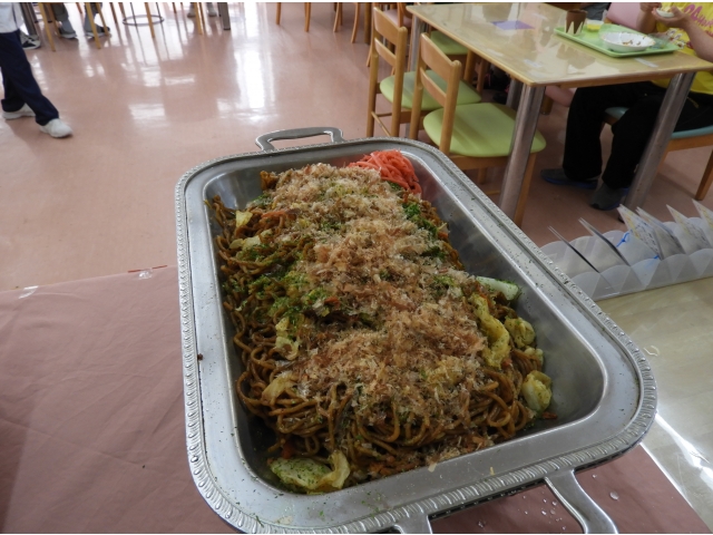 ボリューミーな焼きそば！