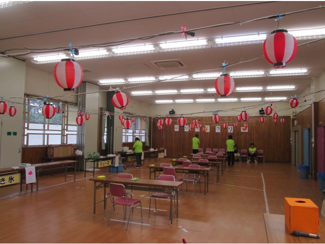 提灯で雰囲気を醸し出す