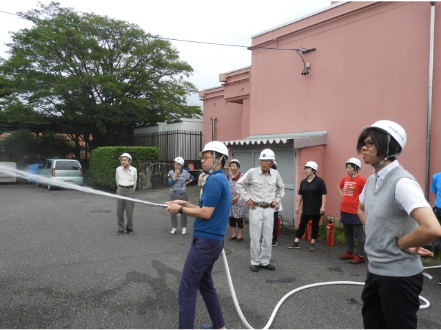 散水栓は水圧が凄い