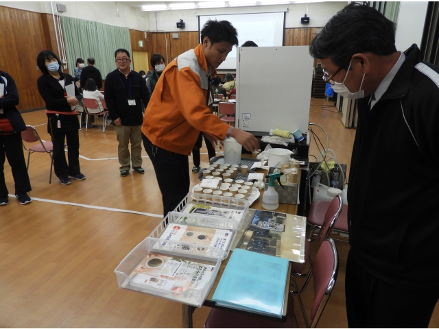 とろみが薄い・中間・濃いの3種を試飲しました