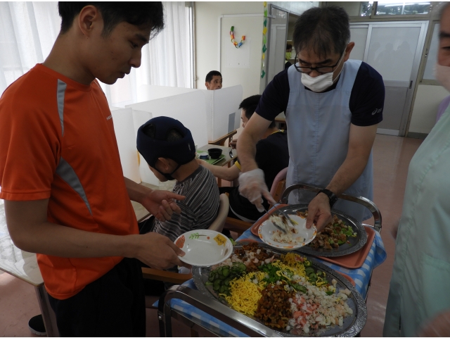 どんどん食べるぞー