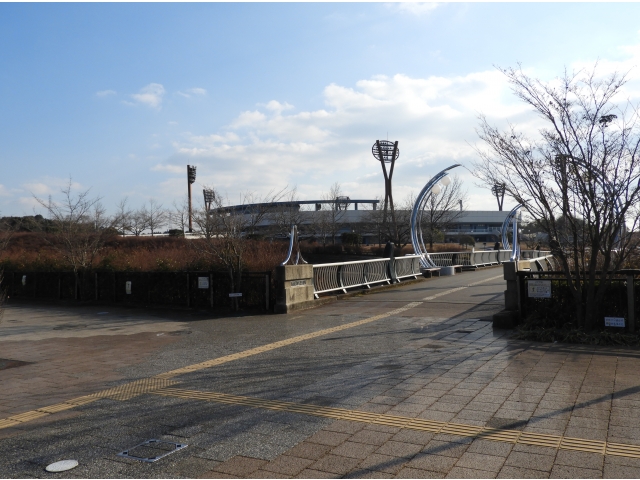 岡崎中央総合公園に到着です