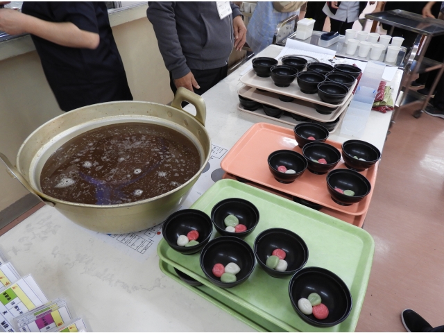 後は汁をかけてできあがり