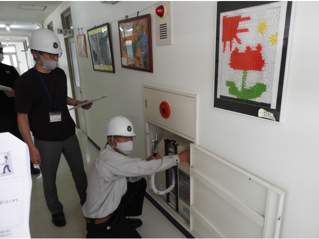 施設内設置の消火用散水栓の説明です