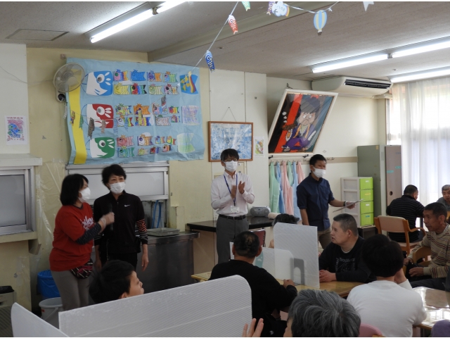 みんなで合唱　♪