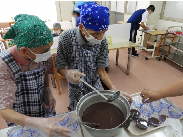 クッキングの様子①