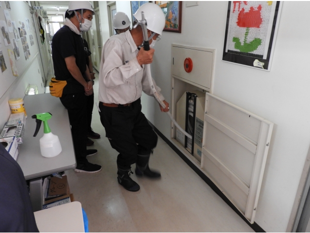 散水栓ノズルを取り出します