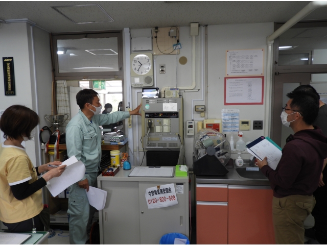 消防署への通報装置、放送機器の説明