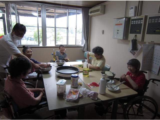 みんなでつくります。